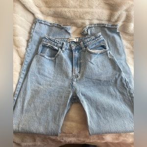 *HOLE* Abercrombie curve love jeans